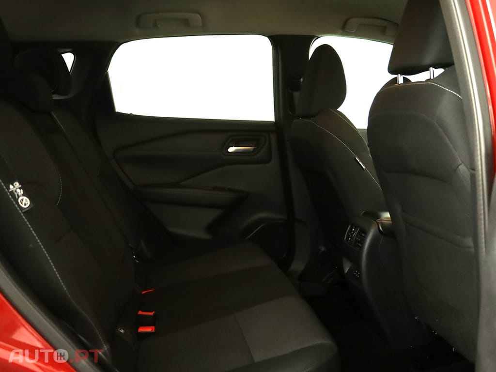 Nissan Qashqai Qashqai 1.3 DIG-T N-Connecta LED Xtronic