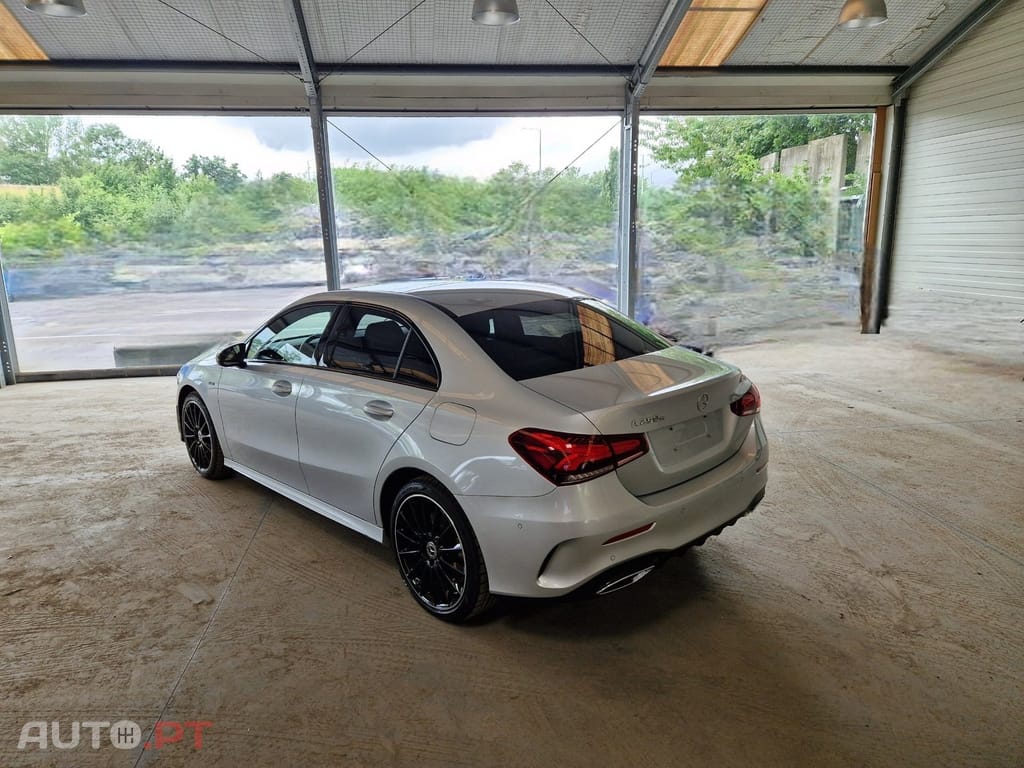 Mercedes-Benz A 250 e AMG Line