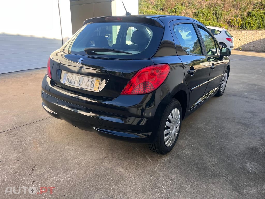 Peugeot 207 1.4 HDI