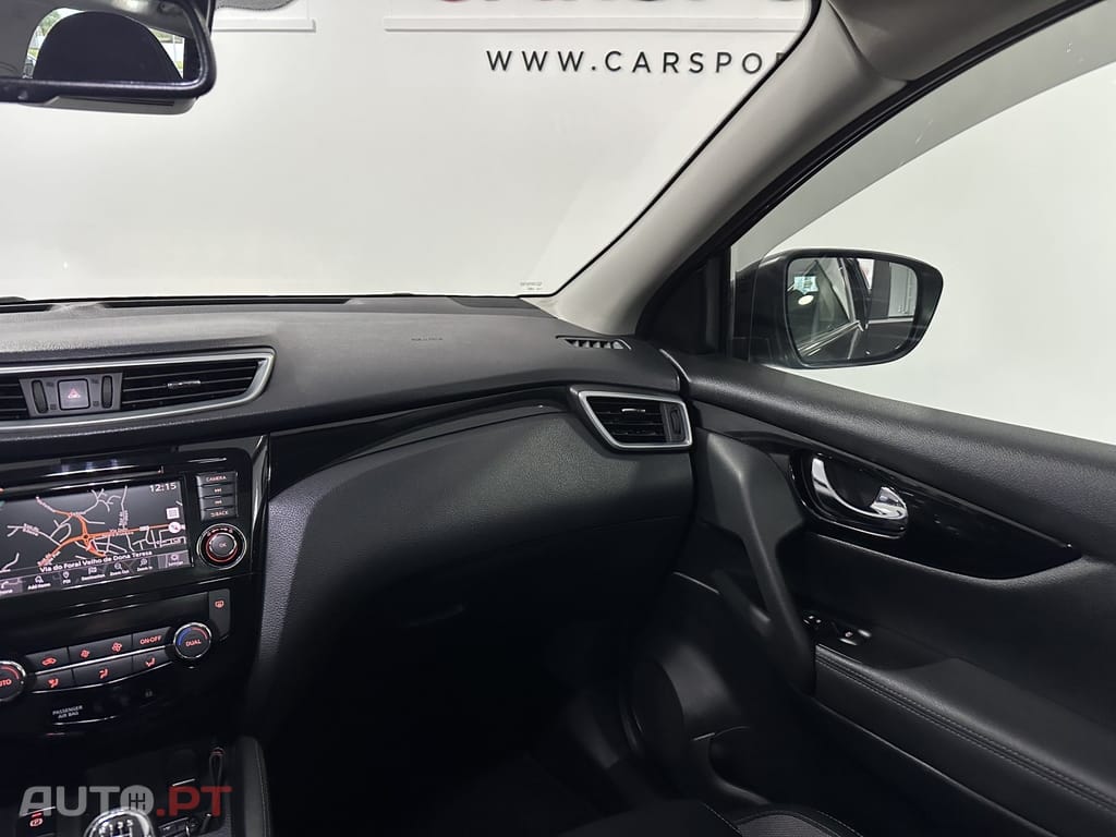 Nissan Qashqai 1.3 DIG-T N-Connecta J18