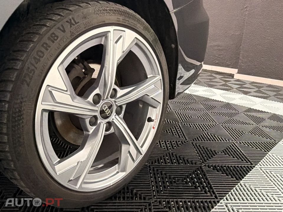Audi A3 30 TDI S line