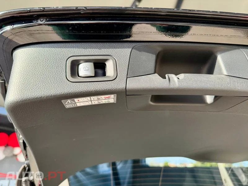 Mercedes-Benz C 220 BlueTEC Avantgarde+ — fotografia 8