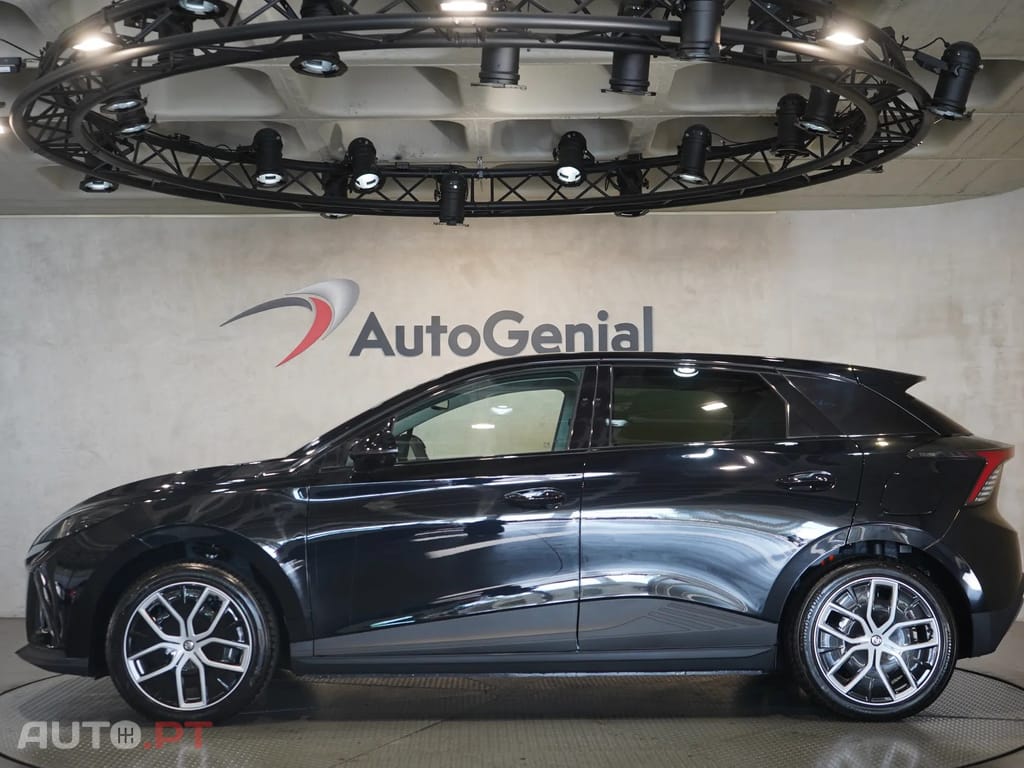 MG MG4 64 kWh Luxury