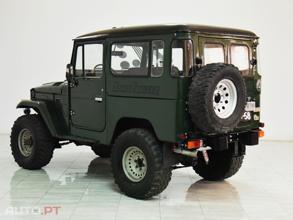 Toyota Land Cruiser BJ40 3.0 D 4WD 7 Lugares
