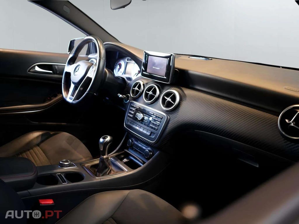 Mercedes-Benz A 180 d AMG 