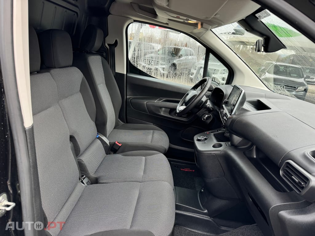 Citroen Berlingo 1.5BlueHDI AUTOMÁTICA 3LUG Full Extras