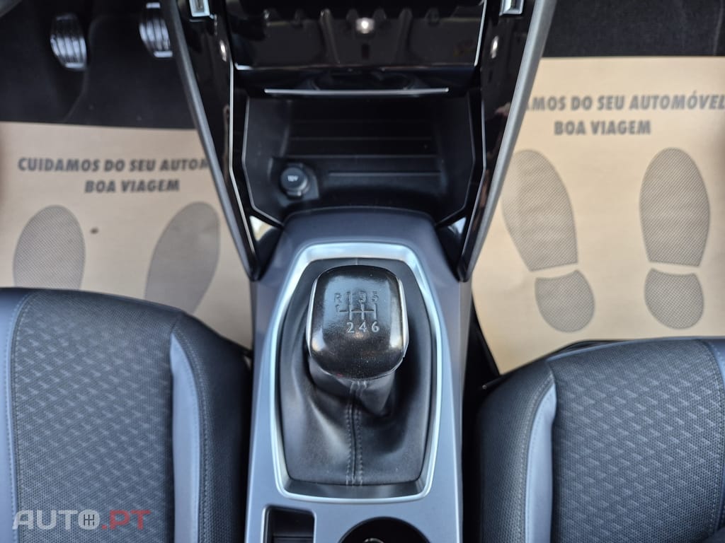 Peugeot 2008 1.2 PureTech Allure Pack