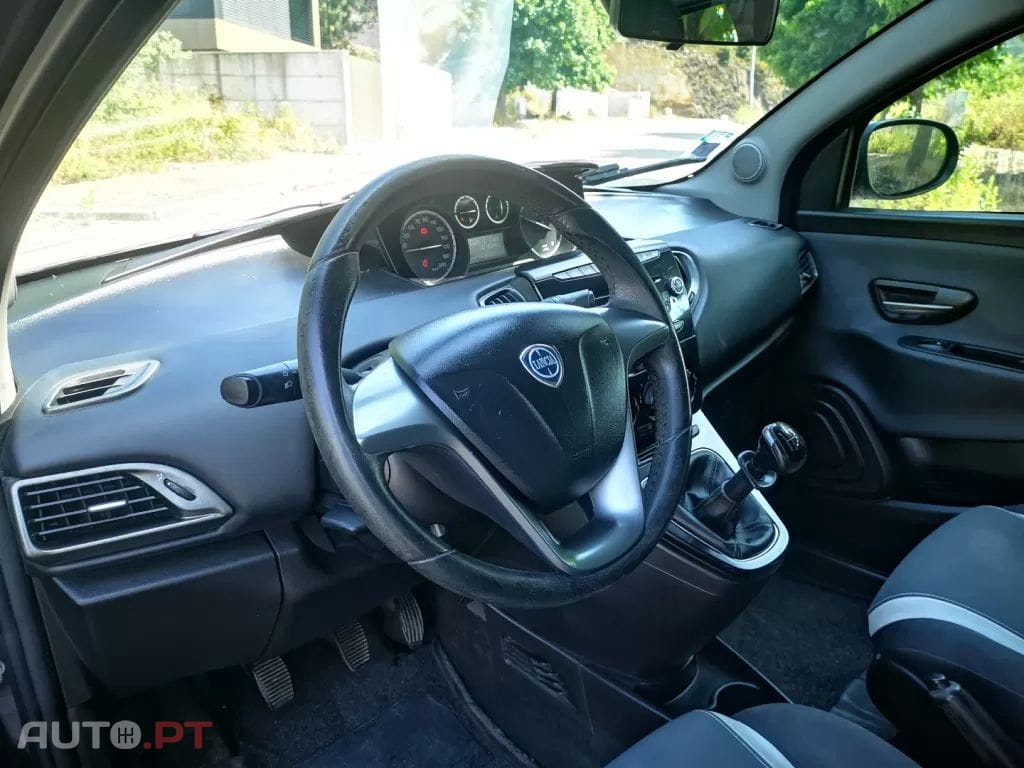 Lancia Ypsilon 1.2 S&S Gold