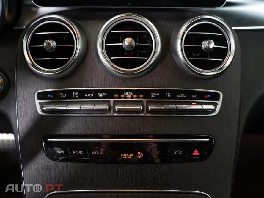 Mercedes-Benz C 300 e AMG Line