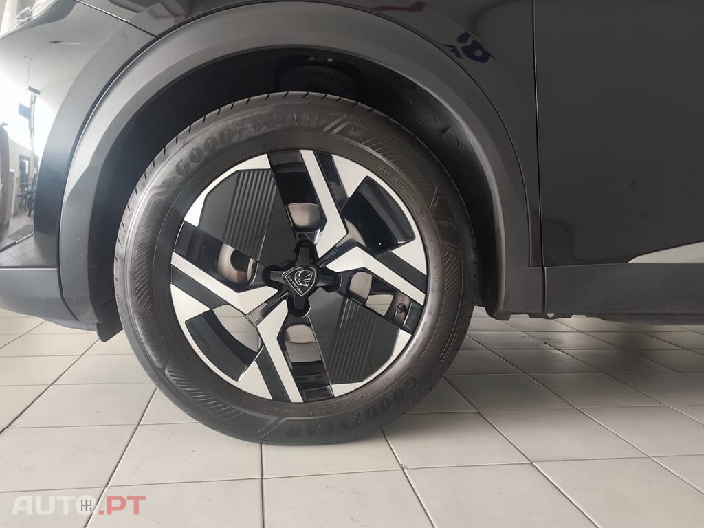 Peugeot 2008 1.2 PureTech Allure Pack