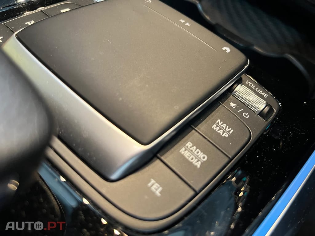 Mercedes-Benz GLA 250 e AMG LINE