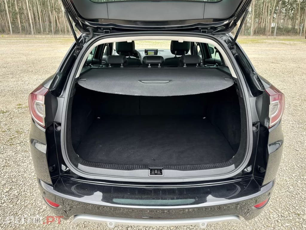 Renault Mégane Sport Tourer 1.5 dCi GT Line SS — fotografia 13