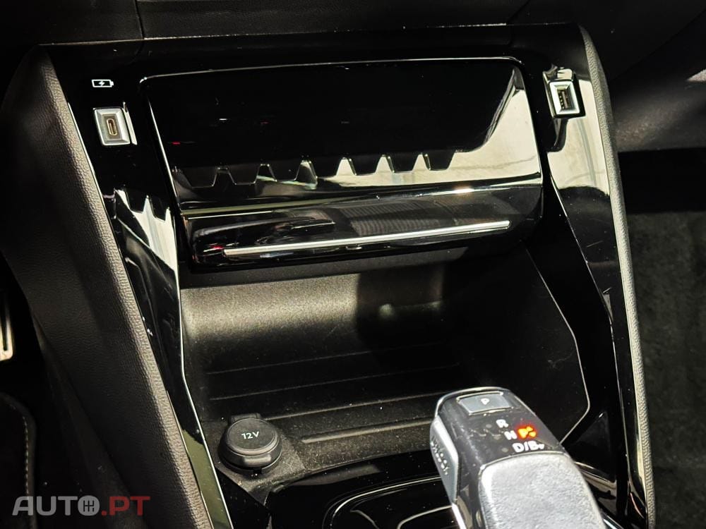 Peugeot E-2008 50 kWh GT Pack