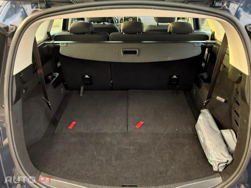 Renault Scénic Outro