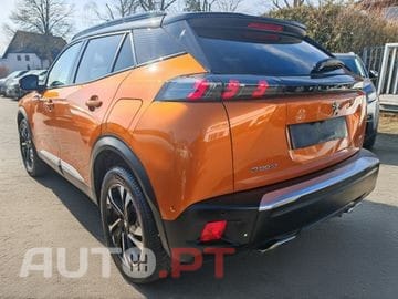Peugeot 2008 1.2 PureTech Signature EAT6