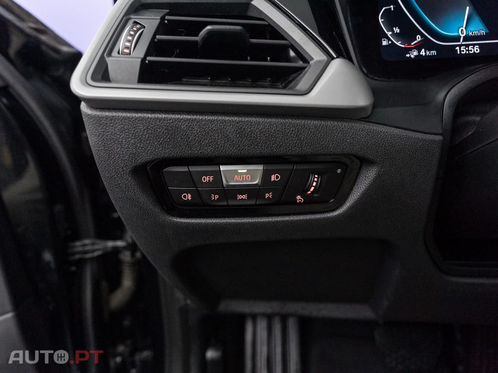BMW 330 e Auto