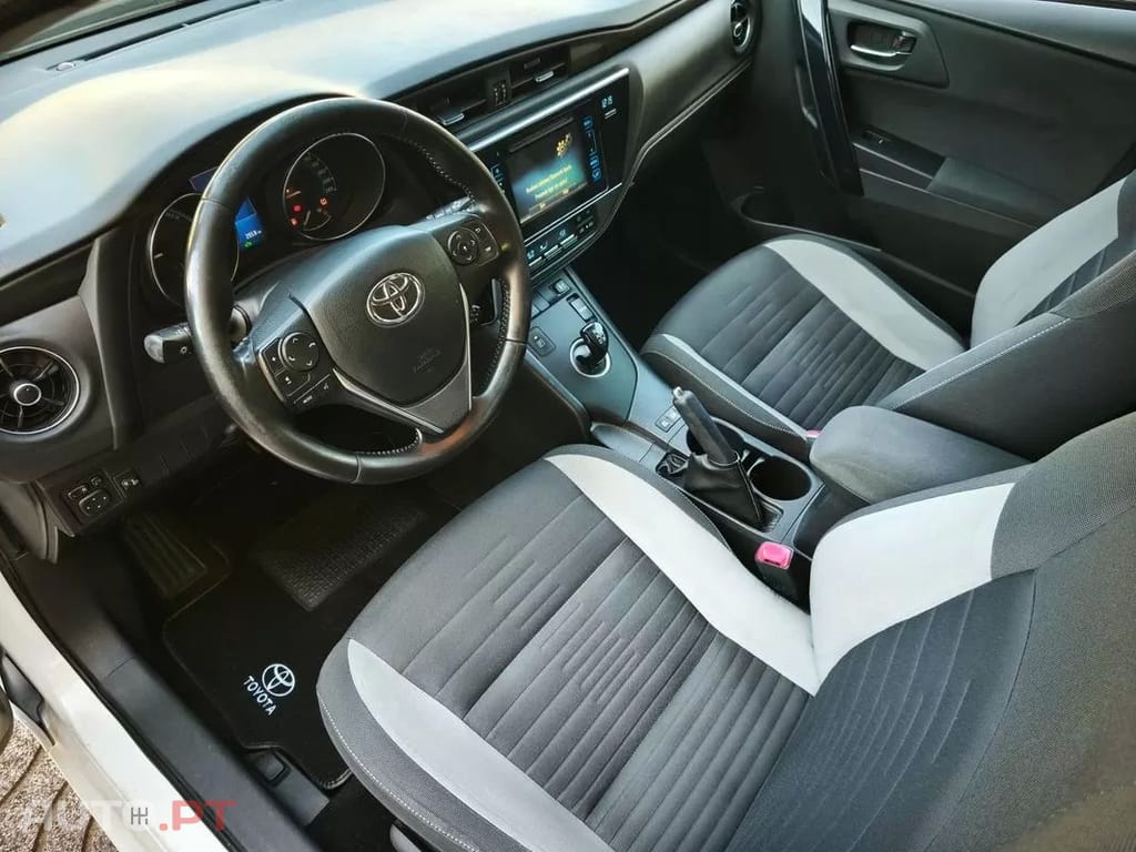 Toyota Auris 1.8 HSD Comfort+J17