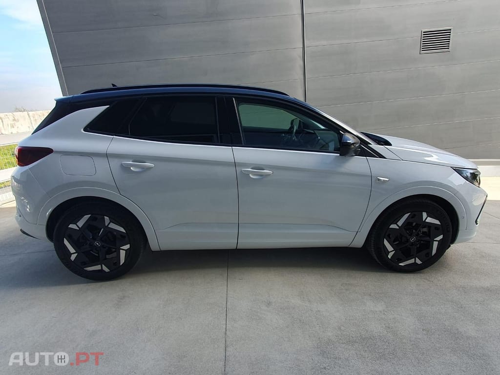 Opel Grandland (X) 1.6 T PHEV GSe