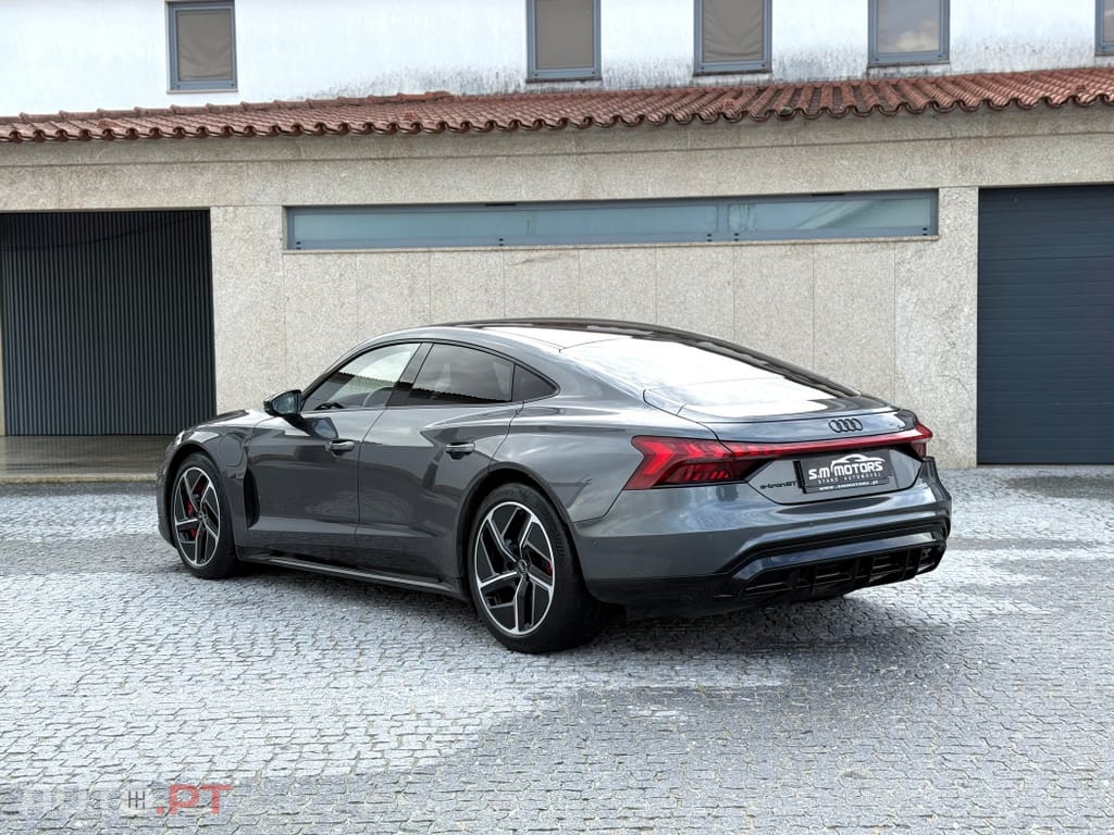 Audi E-Tron GT quattro
