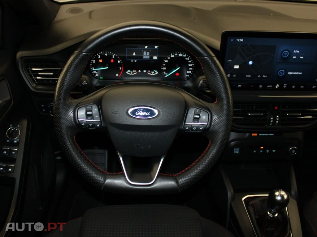 Ford Focus 1.0 ECOBOOST MHEV ST-LINE I.V.A DEDUTÍVEL 