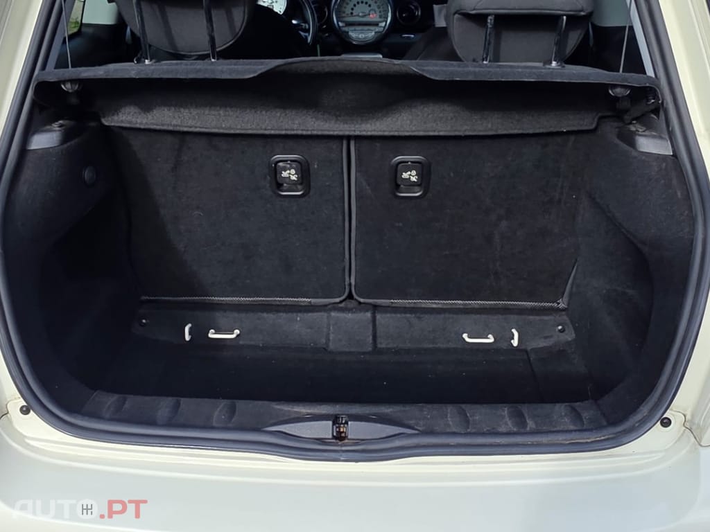 MINI Cooper Cooper D