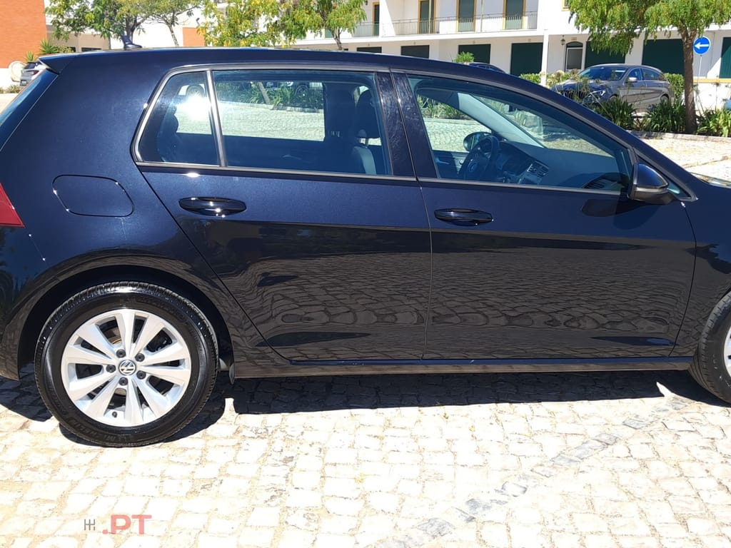 Volkswagen Golf 1.6 TDi BlueMotion Confortline