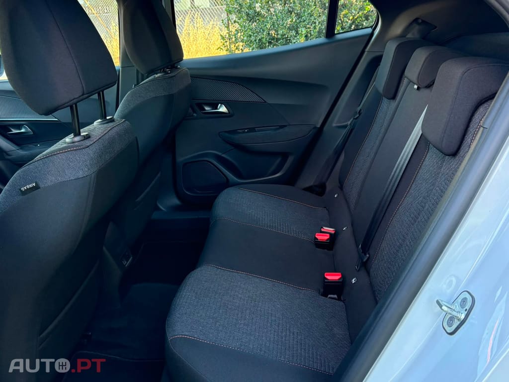 Peugeot E-2008 𝟱𝟰 𝙠𝙒𝙝 𝟭𝟱𝟲𝙘𝙫𝙨 𝙎𝙩𝙮𝙡𝙚