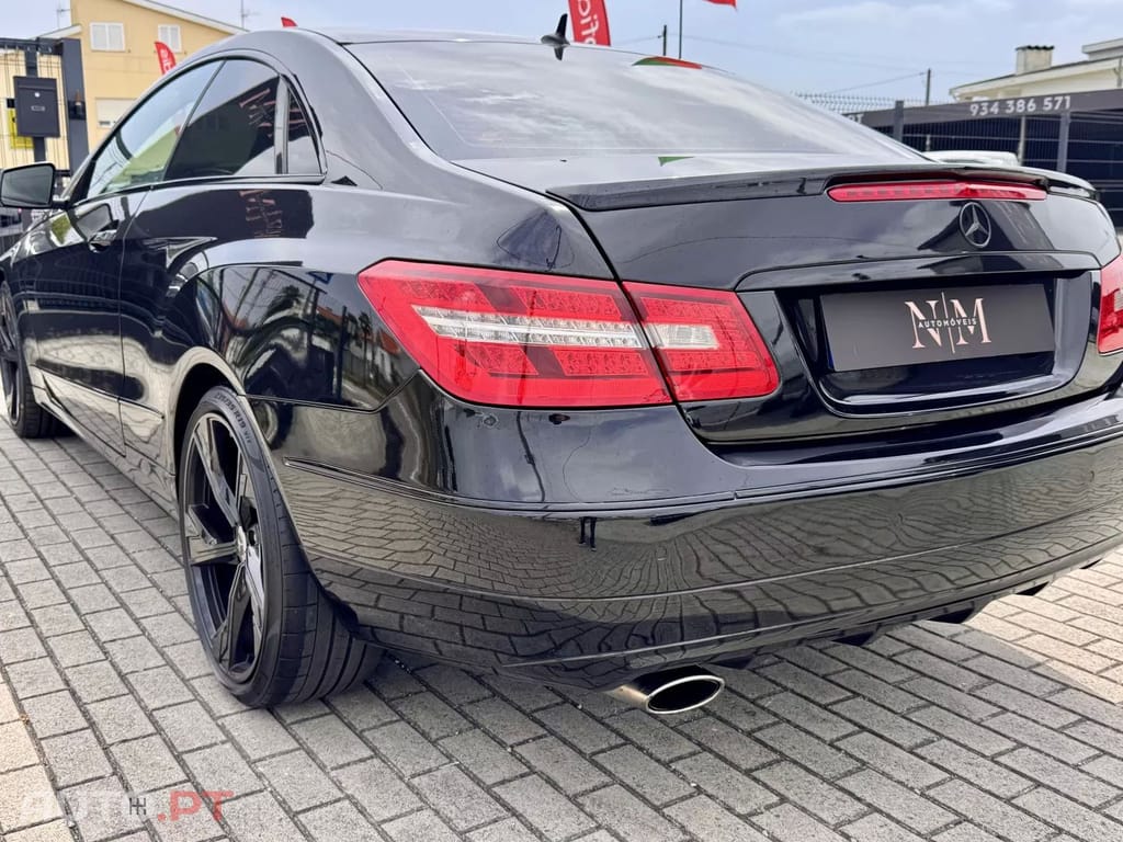 Mercedes-Benz E 220 CDI BlueEfficiency Auto