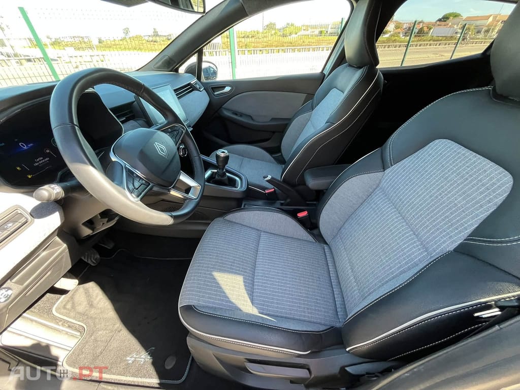 Renault Clio 1.0 TCe Techno Bi-Fuel