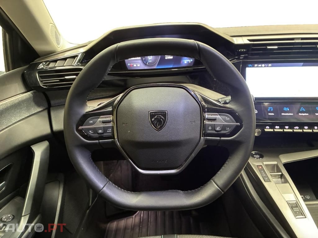 Peugeot 408 1.2 Hybrid Allure e-DCS6