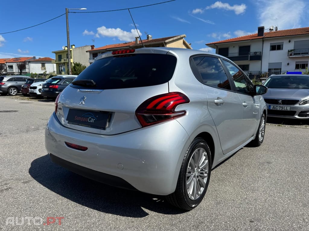 Peugeot 208 1.2 PureTech Style