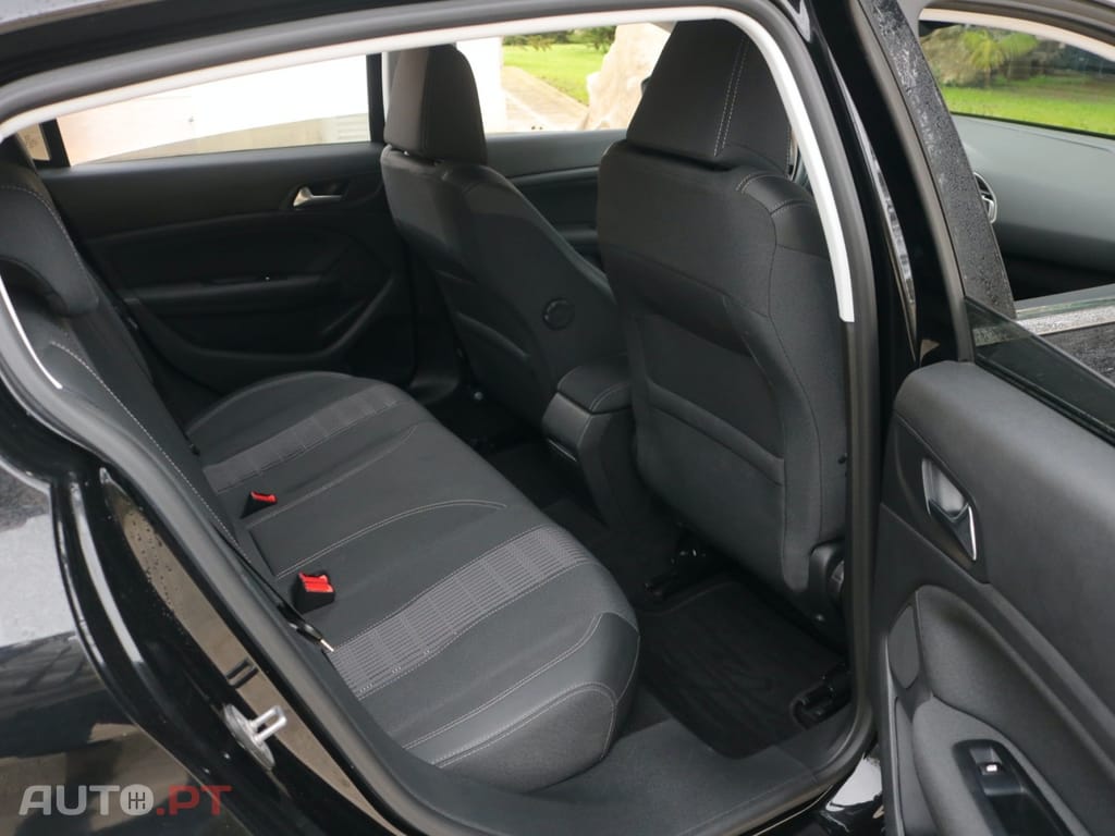 Peugeot 308 1.5 BlueHDi Allure Pack