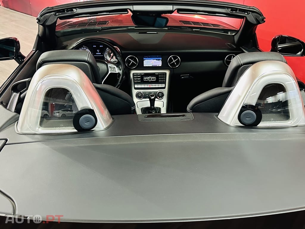 Mercedes-Benz SLK 200 (BlueEFFICIENCY)