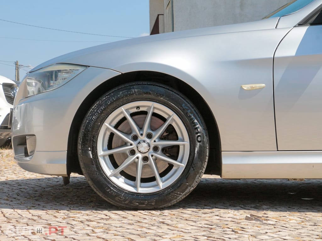 BMW 320 d Touring Navigation Sport