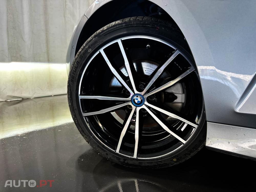 BMW 330 e Pack 50 anos M Auto