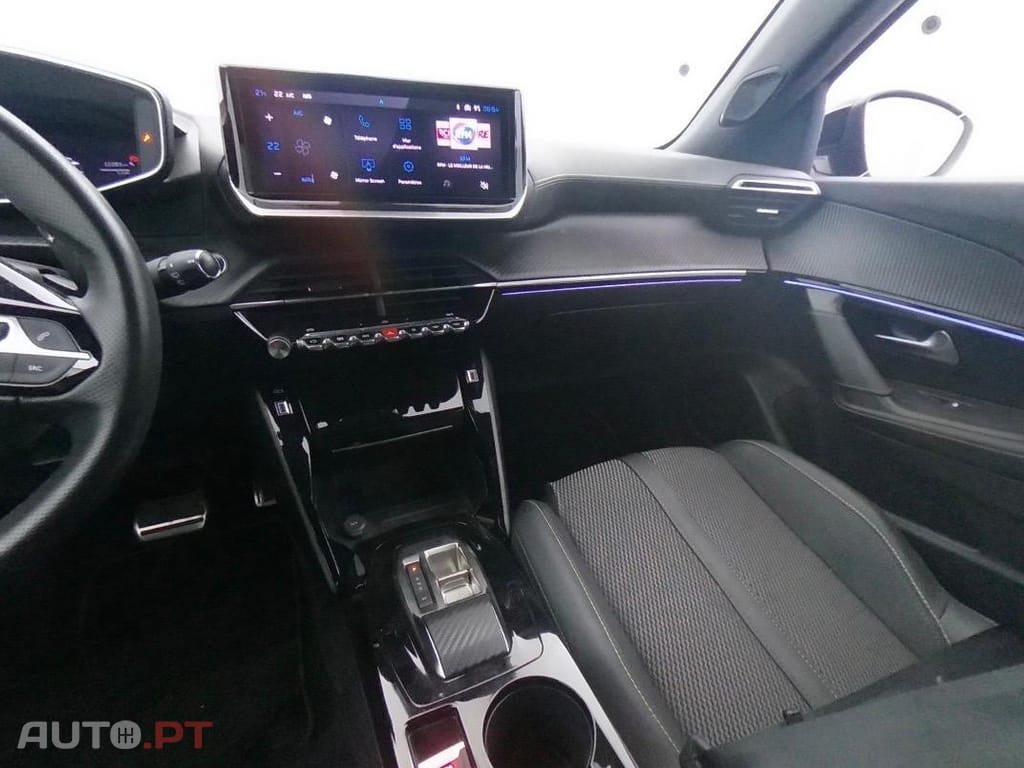 Peugeot 2008 1.2 Hybrid e-DCS6 GT
