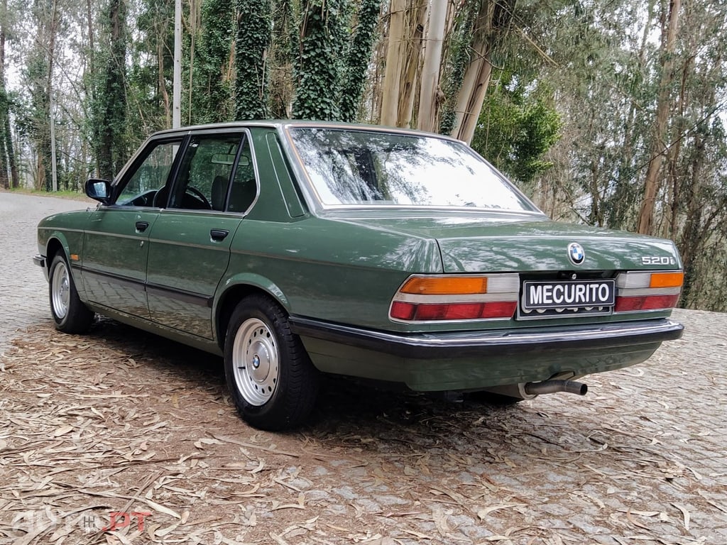 BMW 520 i E28