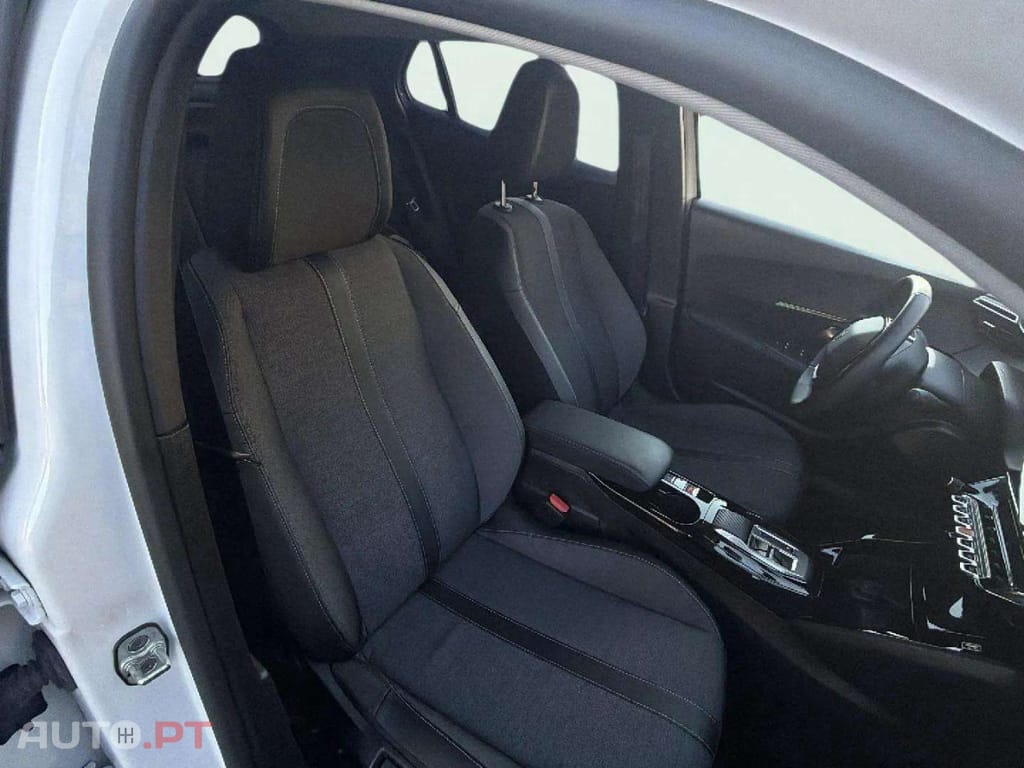 Peugeot E-2008 Allure