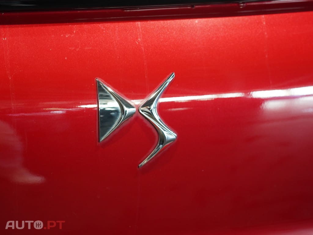 DS DS3 Crossback E-Tense Performance Line