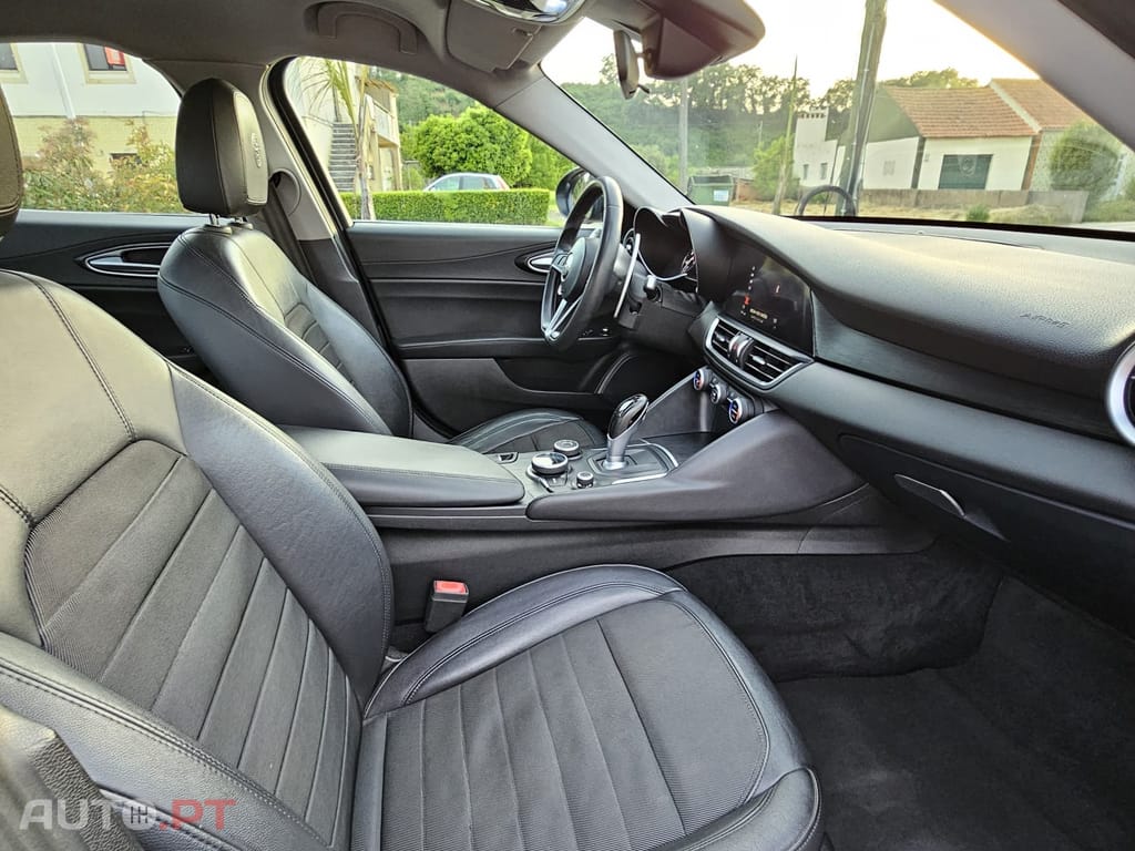 Alfa Romeo Giulia Super