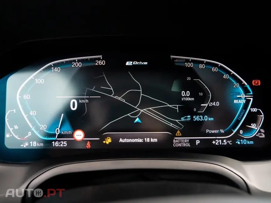 BMW 330 e Corporate Edition Auto — fotografia 17