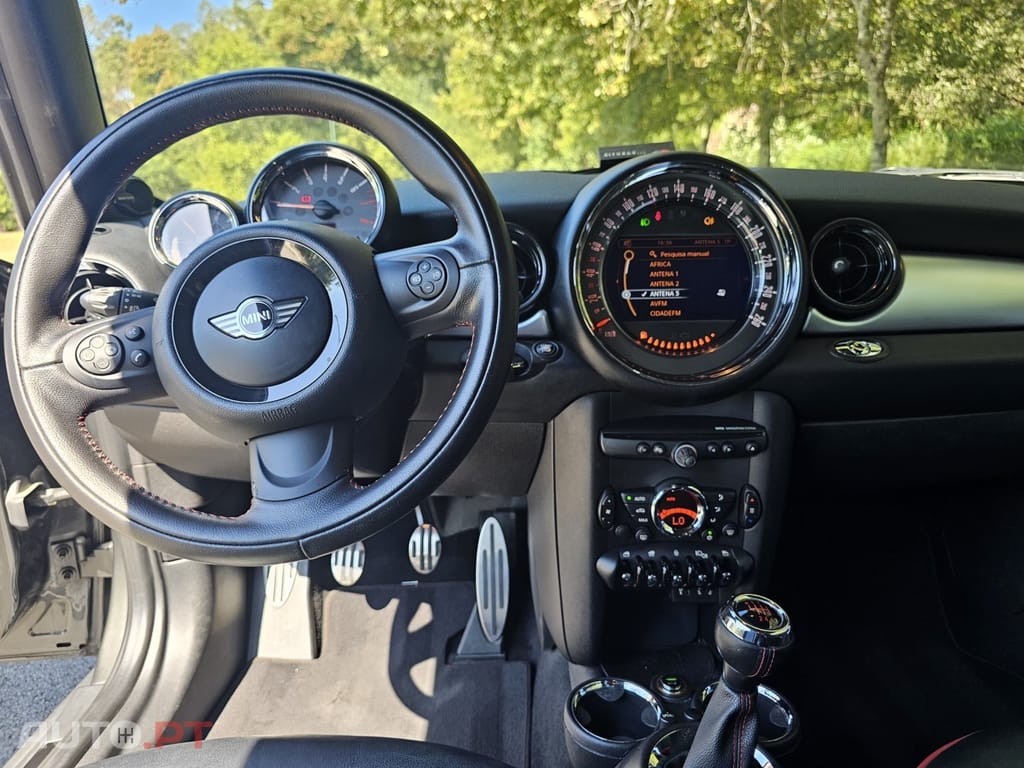 MINI Cabrio John Cooper Works