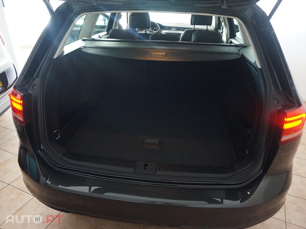 Volkswagen Passat Variant Confortline Auto 2.0 TDI