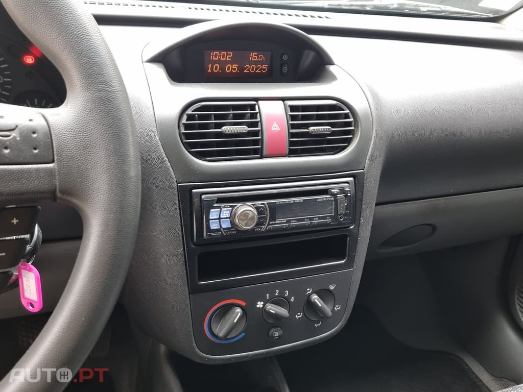 Opel Corsa 1.2 16V Confort