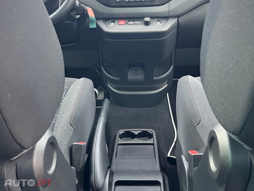 Peugeot E-Partner 50 kWh Premium Standard