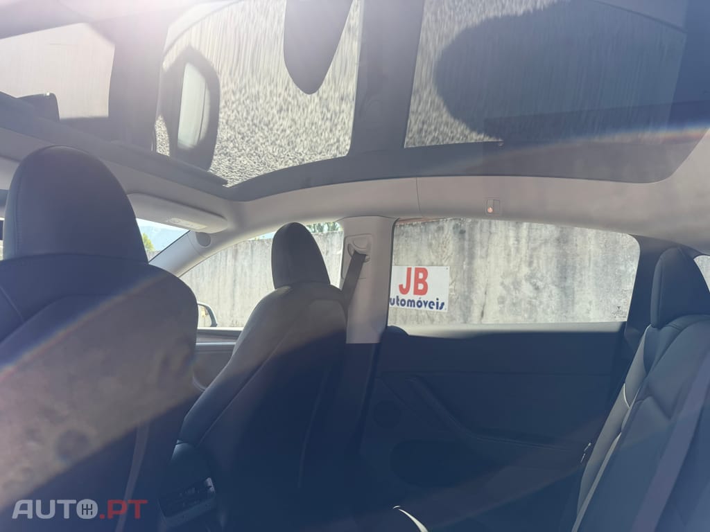 Tesla Model Y Long Range Dual Motor AWD