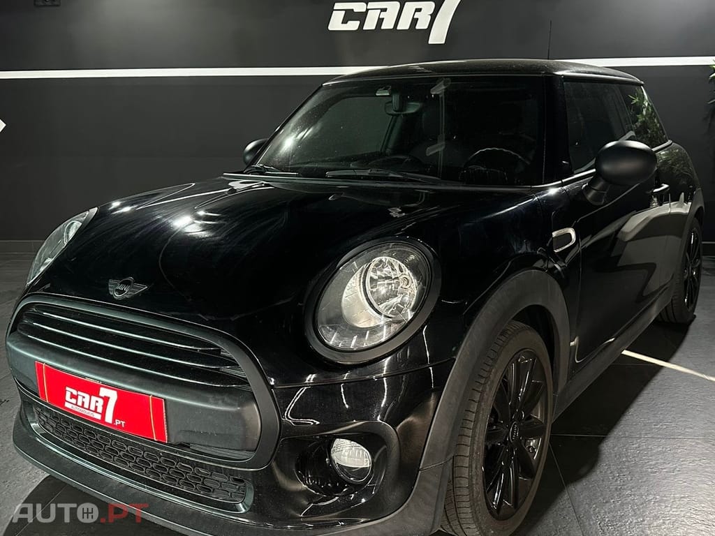 MINI Cooper One Blackyard