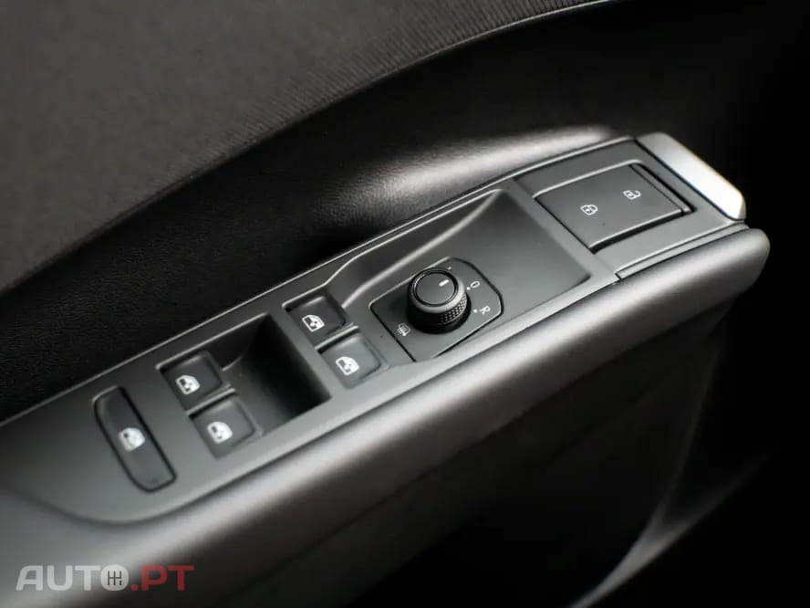 Volkswagen T-Roc 1.5 eTSI Life DSG