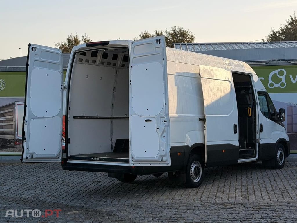 Iveco Daily 3.0  - 180 CV  A8 L4 H3