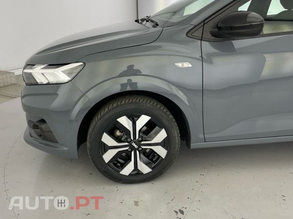 Dacia Sandero ECO-G 100 Bi-Fuel Journey